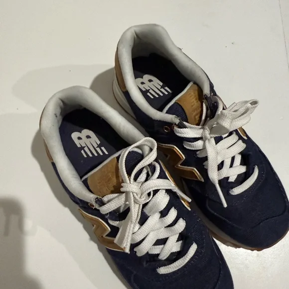 New Balance 574 - Picture 8 of 8